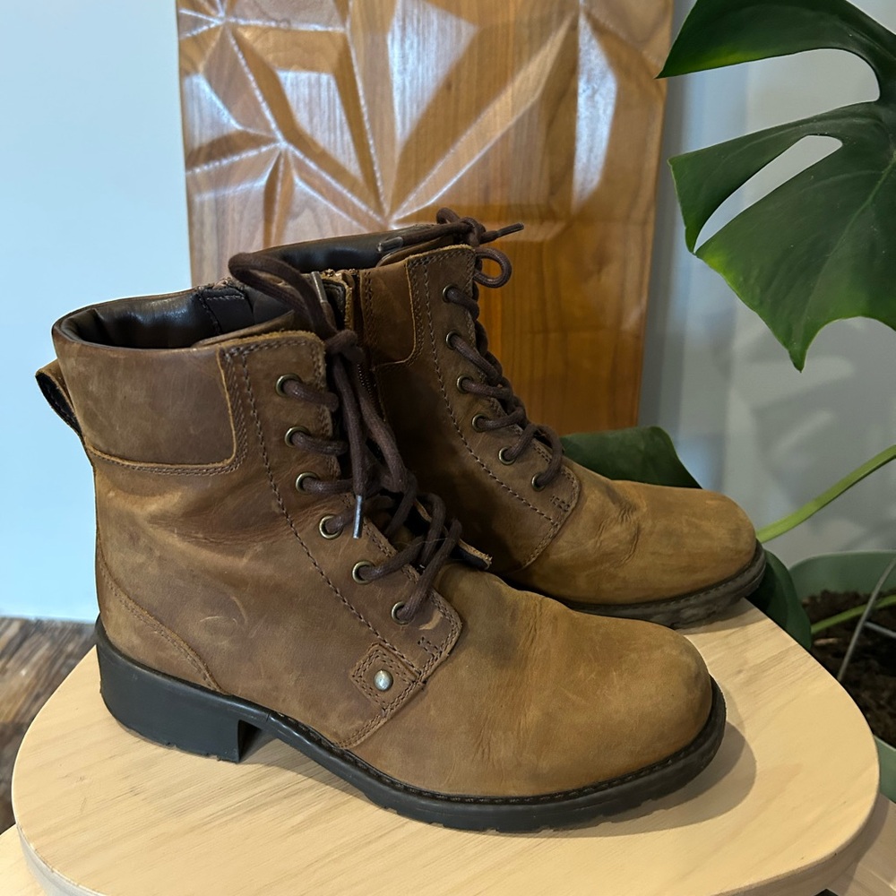 Clarks Orinoco Spice Women’s Boots Size 7.5